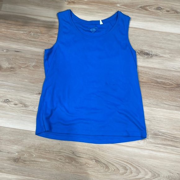 Chico’s tank - Picture 1 of 4